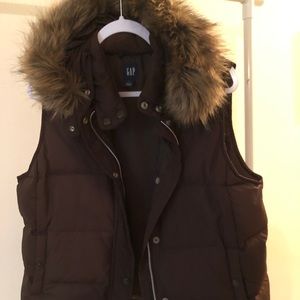 Gap brown puffer vest with faux fur lined hood
